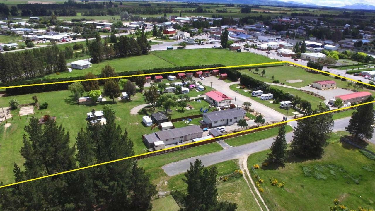 Ranfurly Holiday Park & Motels Extérieur photo